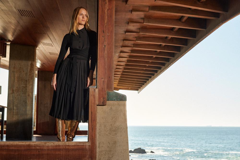 Living Elsewhere: MARYLING and the Travel Aesthetics of Three Women