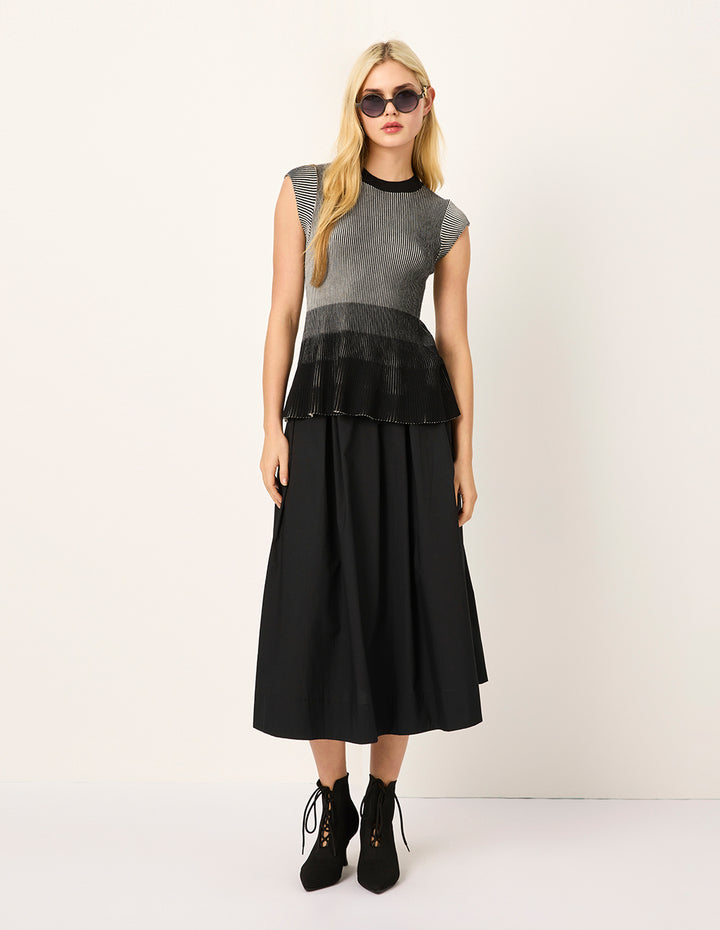 MARYLING Round Neck Short-Sleeve Black Striped Color Block Knit Top