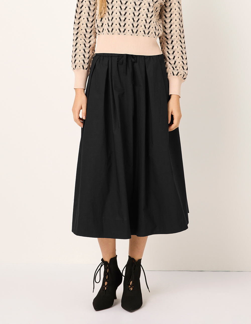 MARYLING Elastic-Waist A-Line Pleated Knee-Length Black Skirt