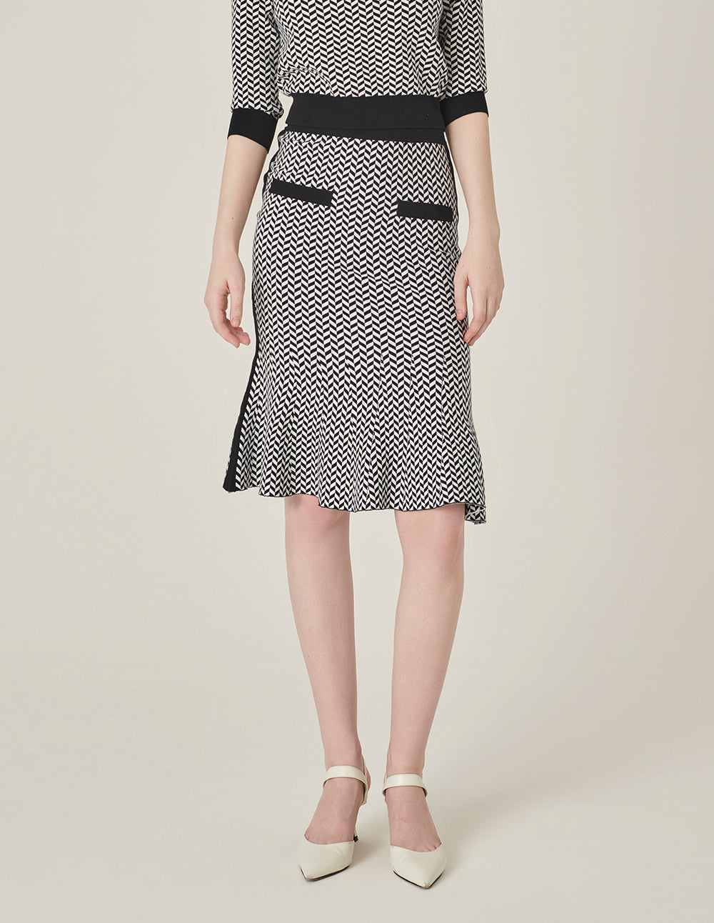 MARYLING Black And White Herringbone Fishtail Wool Knitted Skirt