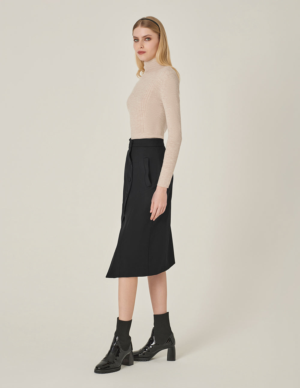 MARYLING Black Hem Slit Small A Hem Skirt