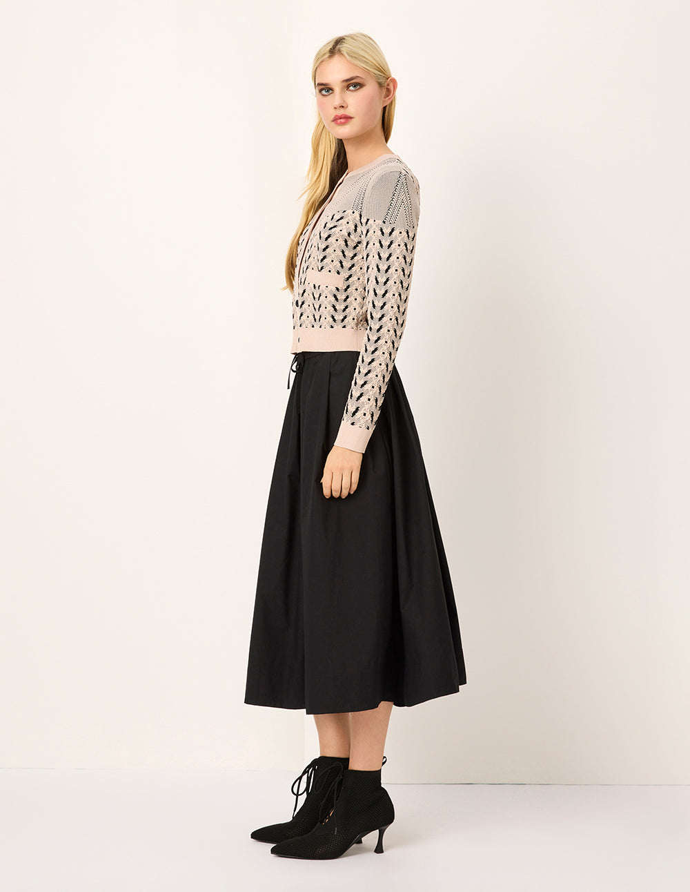 MARYLING Round Neck Geometric Print Long Sleeve Knit Cardigan