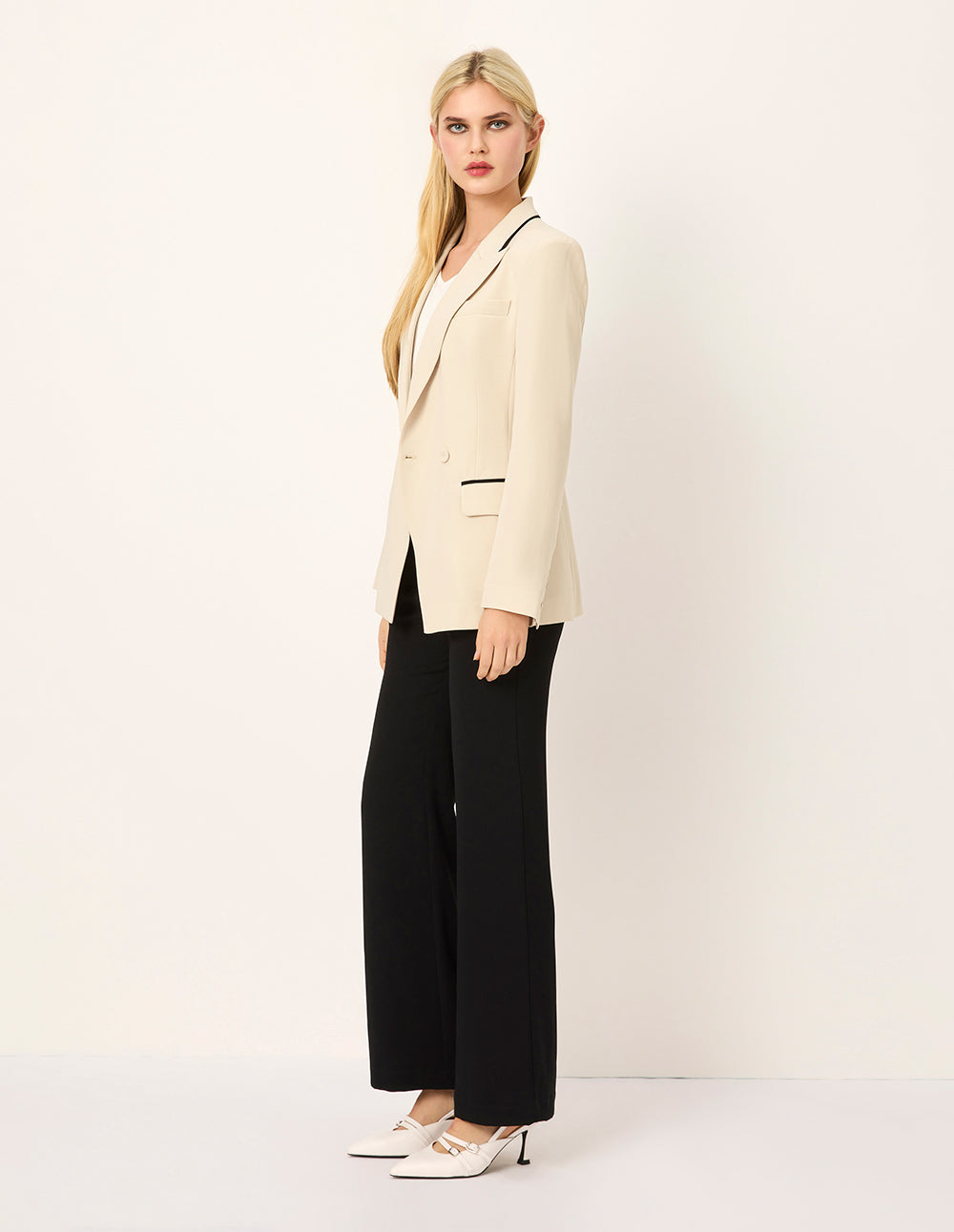 MARYLING Black-Trim Peaked Lapel Double-Breasted Blazer