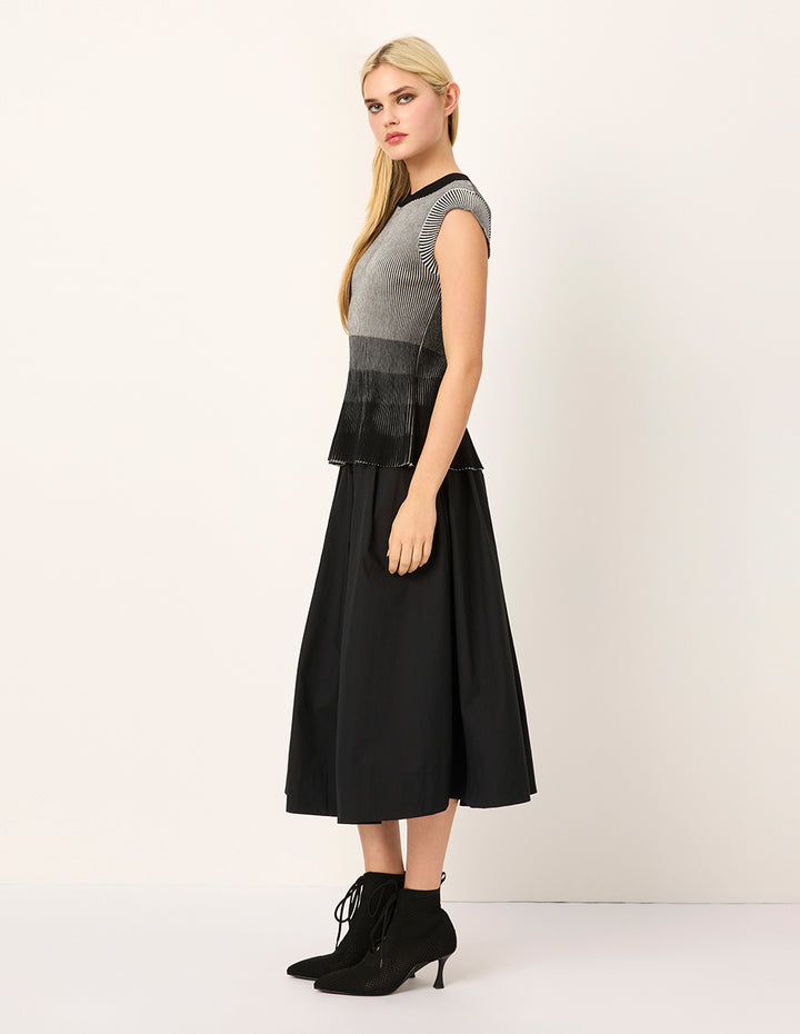 MARYLING Round Neck Short-Sleeve Black Striped Color Block Knit Top