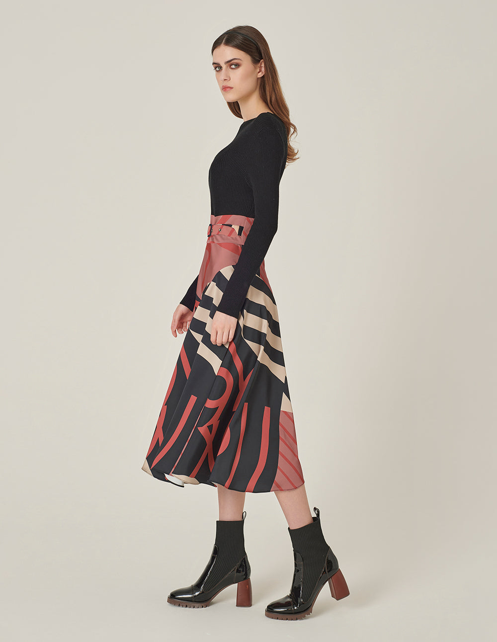 MARYLING Round-Neck Long-Sleeve Knitted Printed Pleated Midi Dress