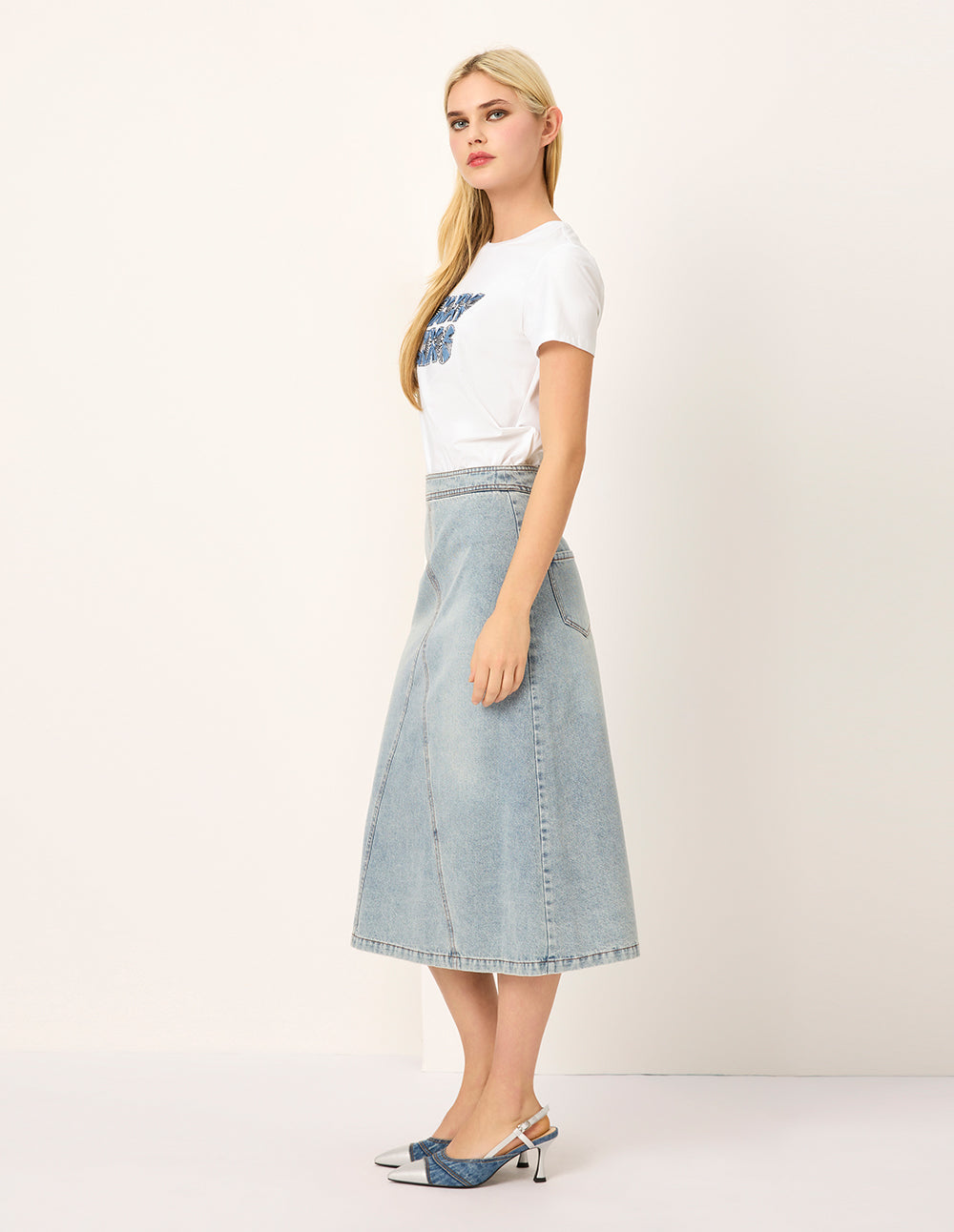 MARYLING Loose-Fit Embroidered Logo T-Shirt