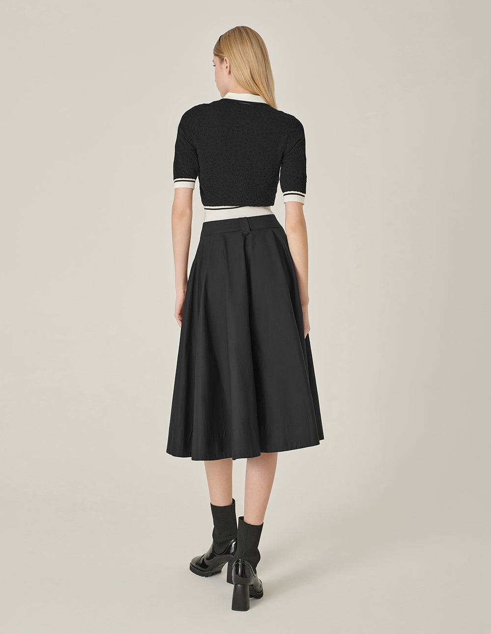 MARYLING Black And White Contrasting Short-Sleeved Polo Collar Knitted Pullover