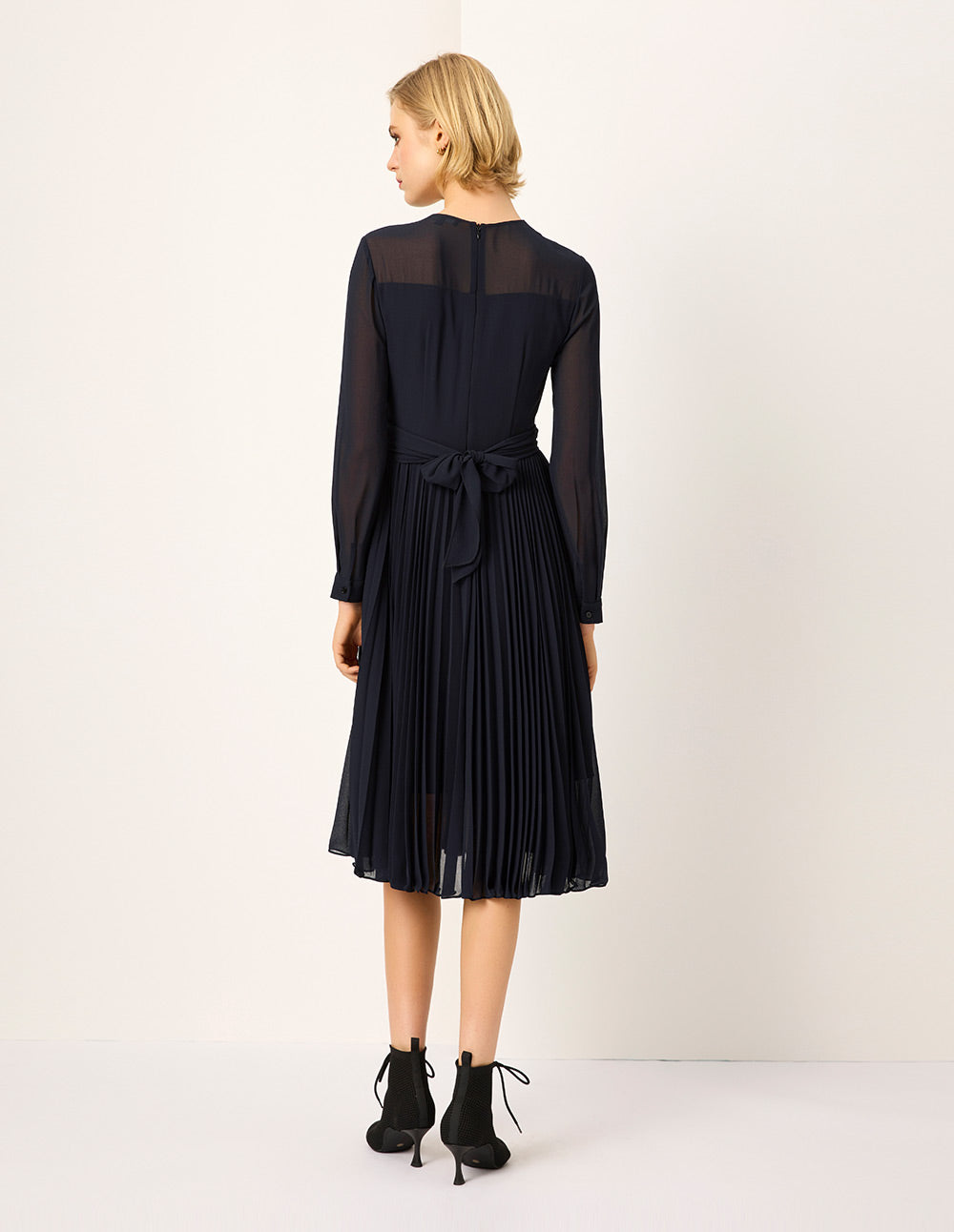 MARYLING V-Neck Long-Sleeve Wrap Tie-Waist Pleated Midi Dress