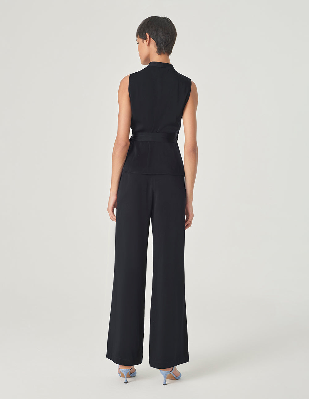 MARYLING Sleeveless V-Neck Tie Detail Top