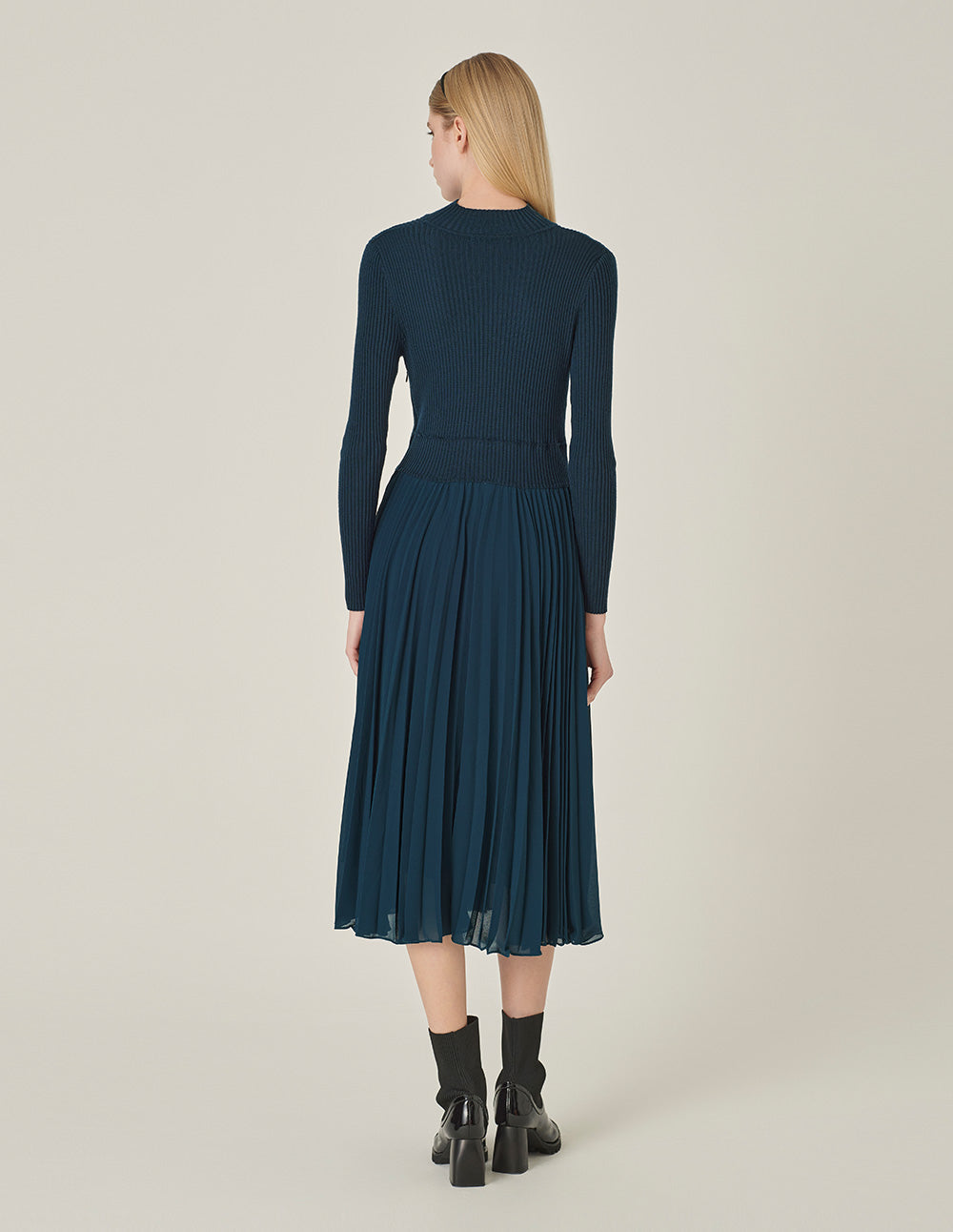 MARYLING High Collar Long Sleeve Knitted Patchwork Pleated Midi Peacock Green Dress