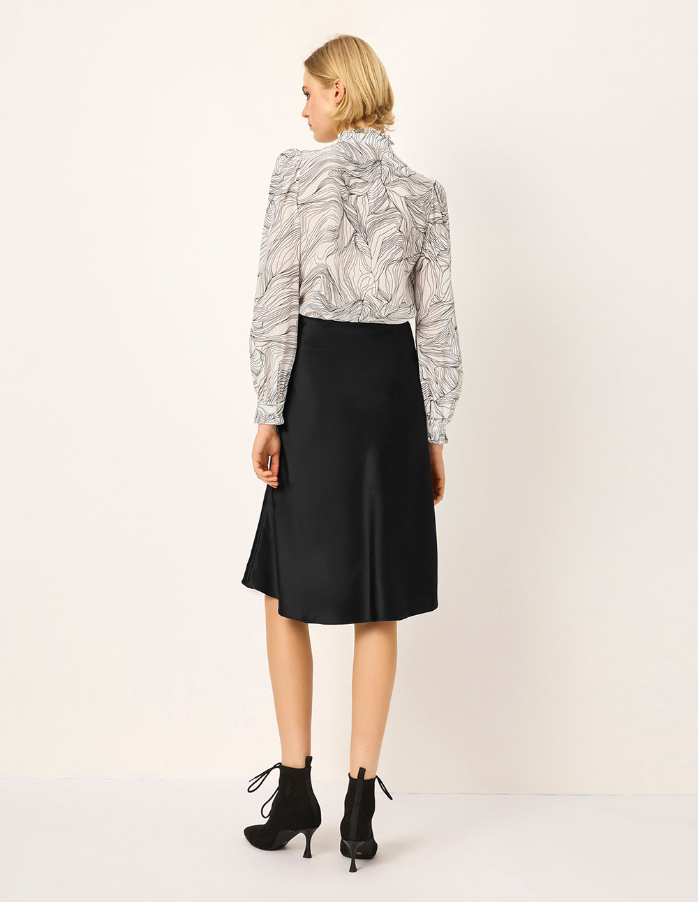 MARYLING Ruffled Stand Collar Black Stripe Printed Long-Sleeve Silk Blouse