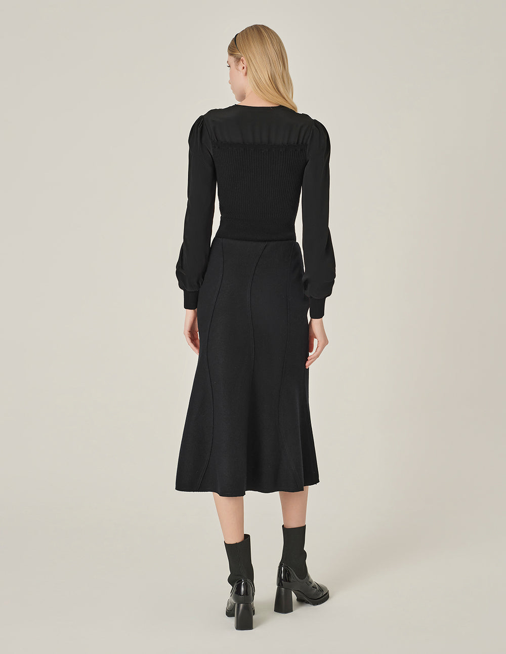 MARYLING Black V-Neck Knitted Top