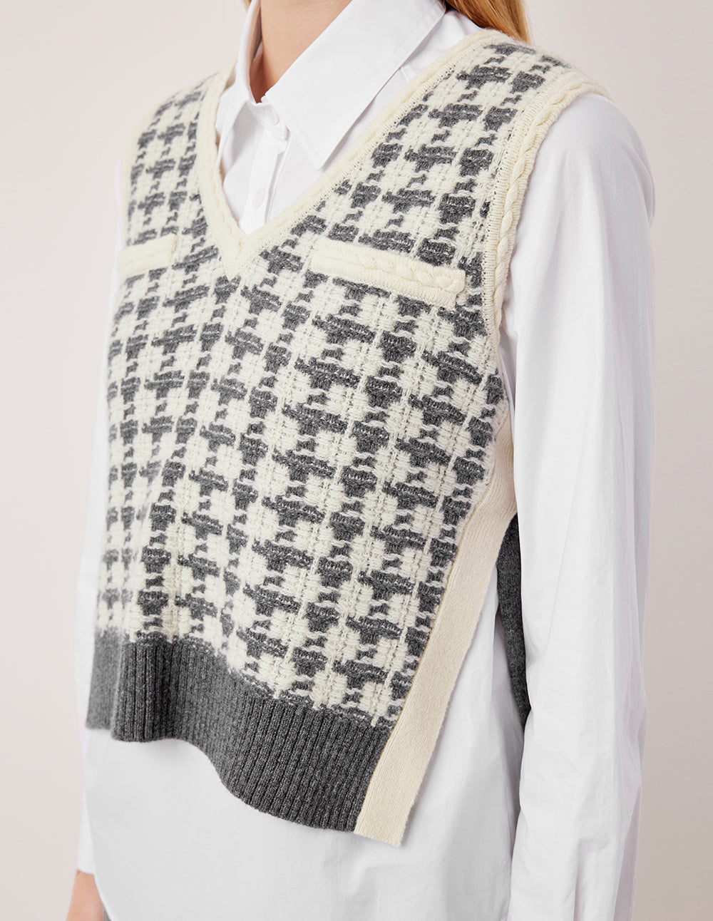 MARYLING V-Neck Sleeveless Plaid 100% Wool Knit Vest