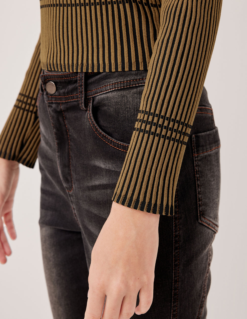 MARYLING Slim Fit Round Neck Black Stripe Long Sleeve Knit Pullover