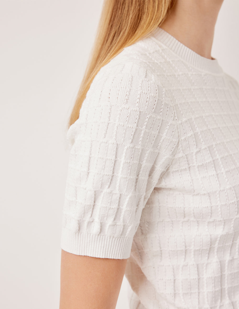 MARYLING Ribbed Round Neck Short Sleeve Knit Top