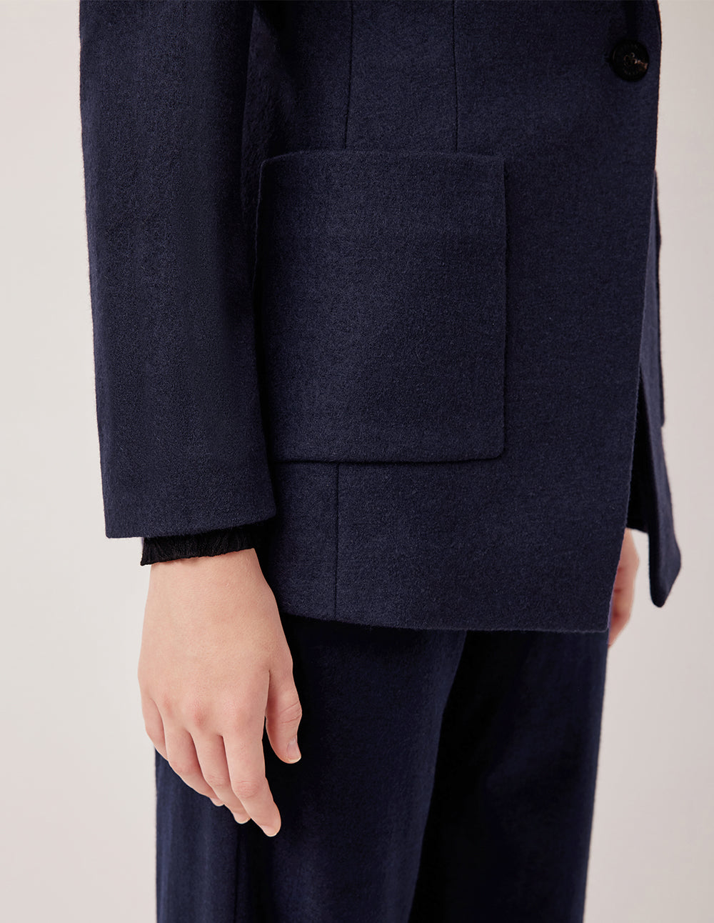 MARYLING Peak Lapel Single-Button Wool Blazer with Structured Shoulders