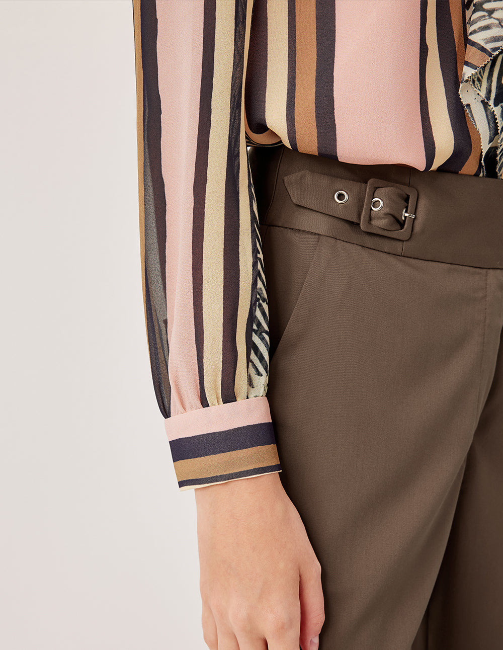 MARYLING Geometric Print Ruffle Detail Long Sleeve Blouse