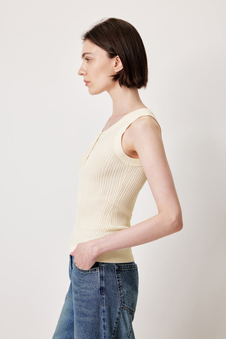 MARYLING Pastel Yellow Slim Knit Vests