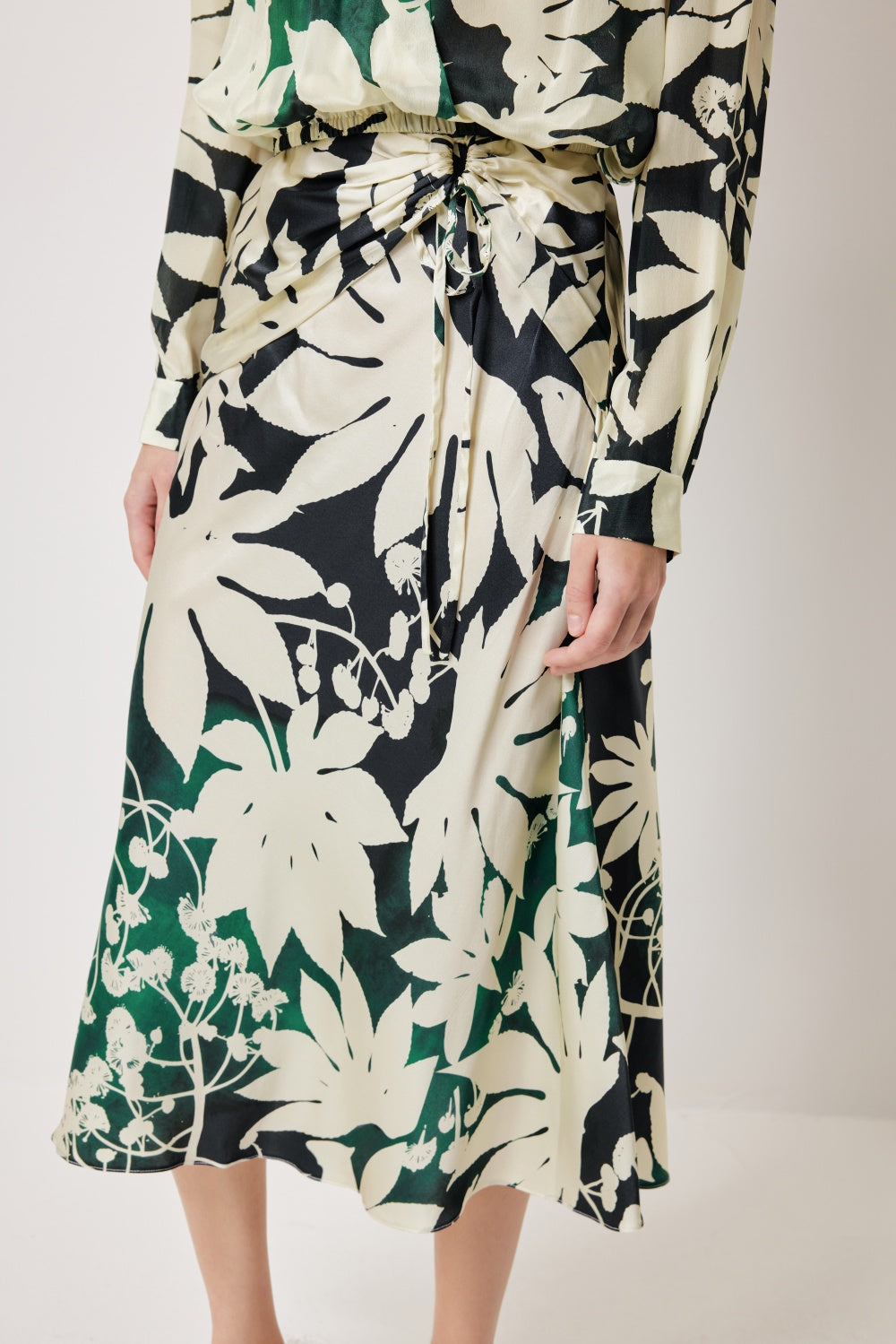MARYLING Green Apricot Tree Shadow High-Waist Silk Skirts