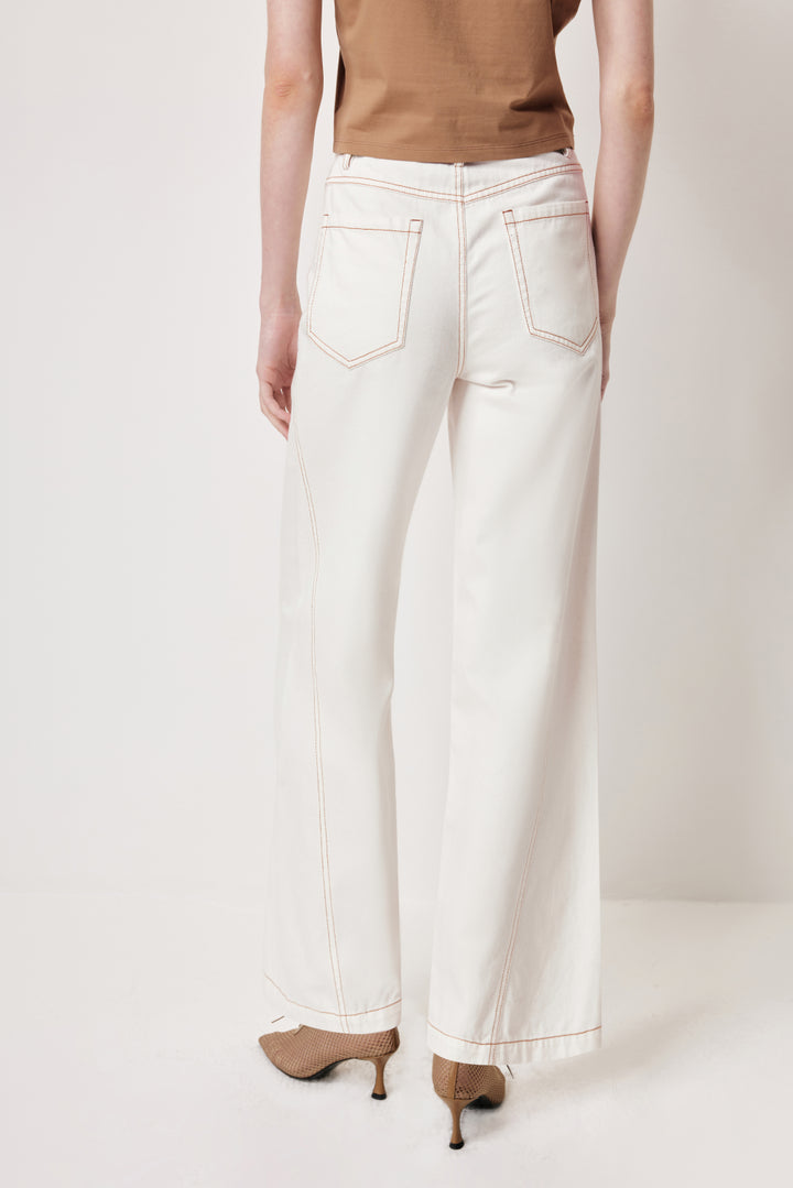 MARYLING Textured White Washed Jeans – Metal Zipper Detail