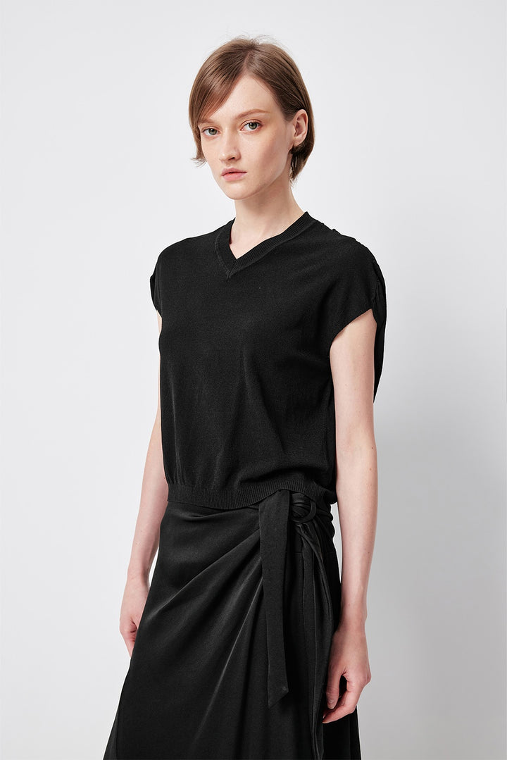 MARYLING Pure Black Cozy Knit Tops