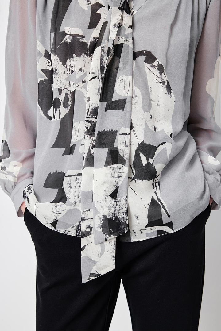 MARYLING Belled Floral Pleated Blouses