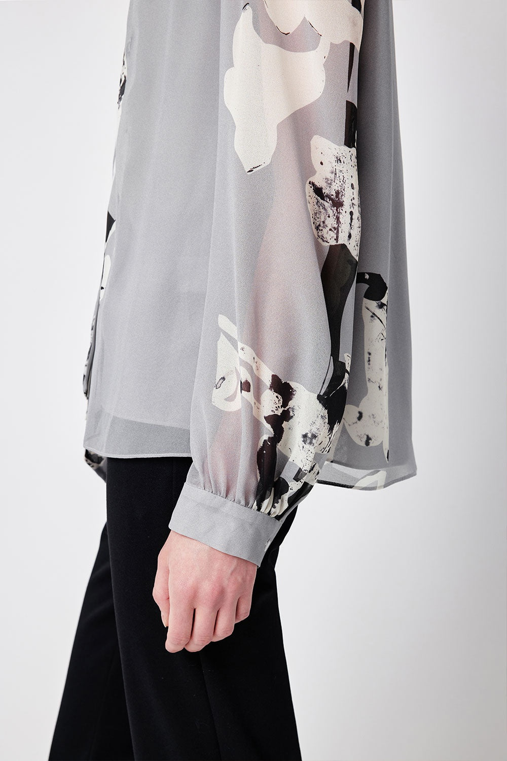 MARYLING Belled Floral Pleated Blouses