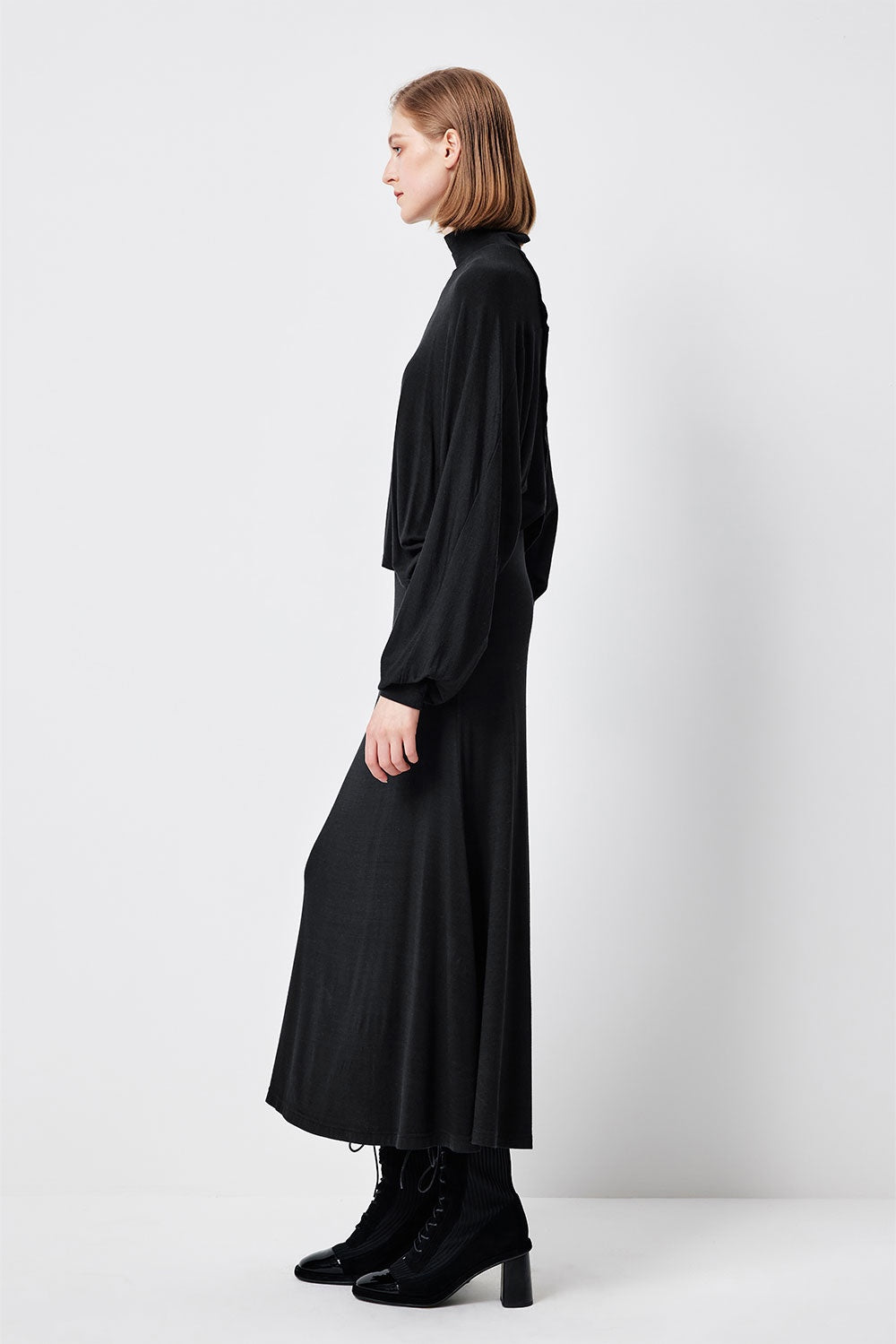 MARYLING Noir Soft-Sculpt Long-Sleeve Knit Sweaters