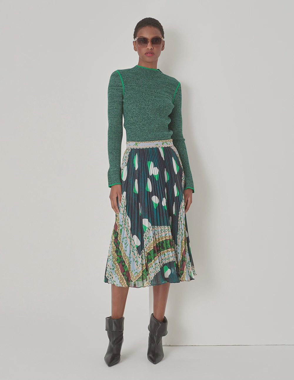 MARYLING Round-Neck Long-Sleeve Slim-Fit Ribbing Pure Green Knitted Pullover