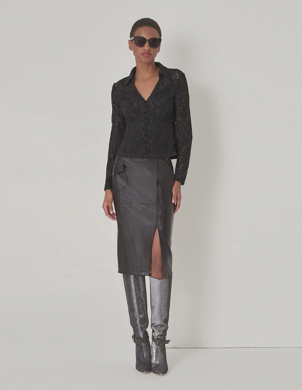 MARYLING Black V-Neck Fitted Lace Bouse