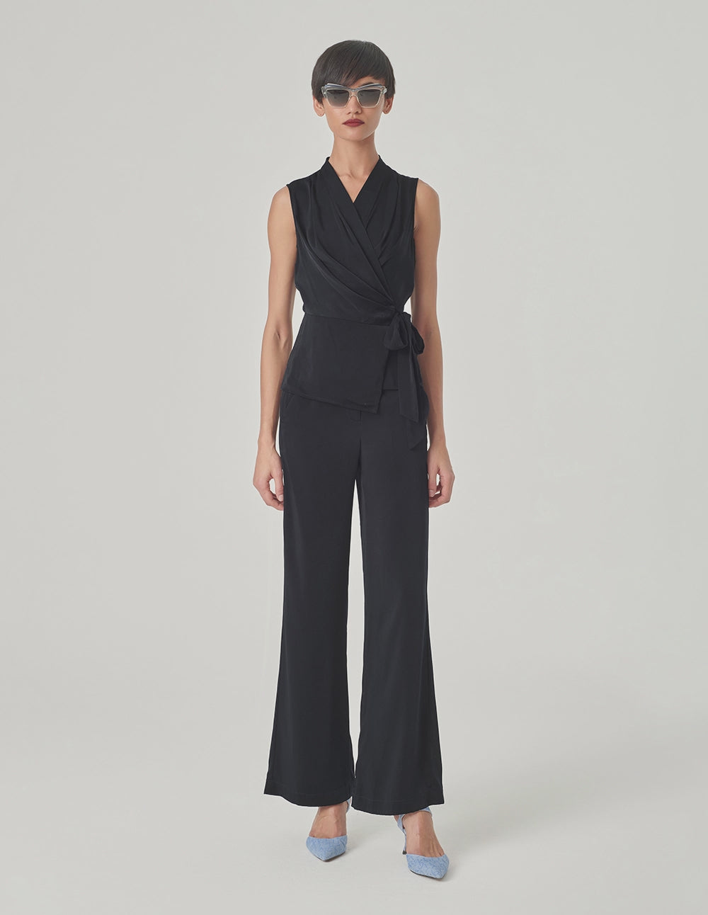 MARYLING Sleeveless V-Neck Tie Detail Top