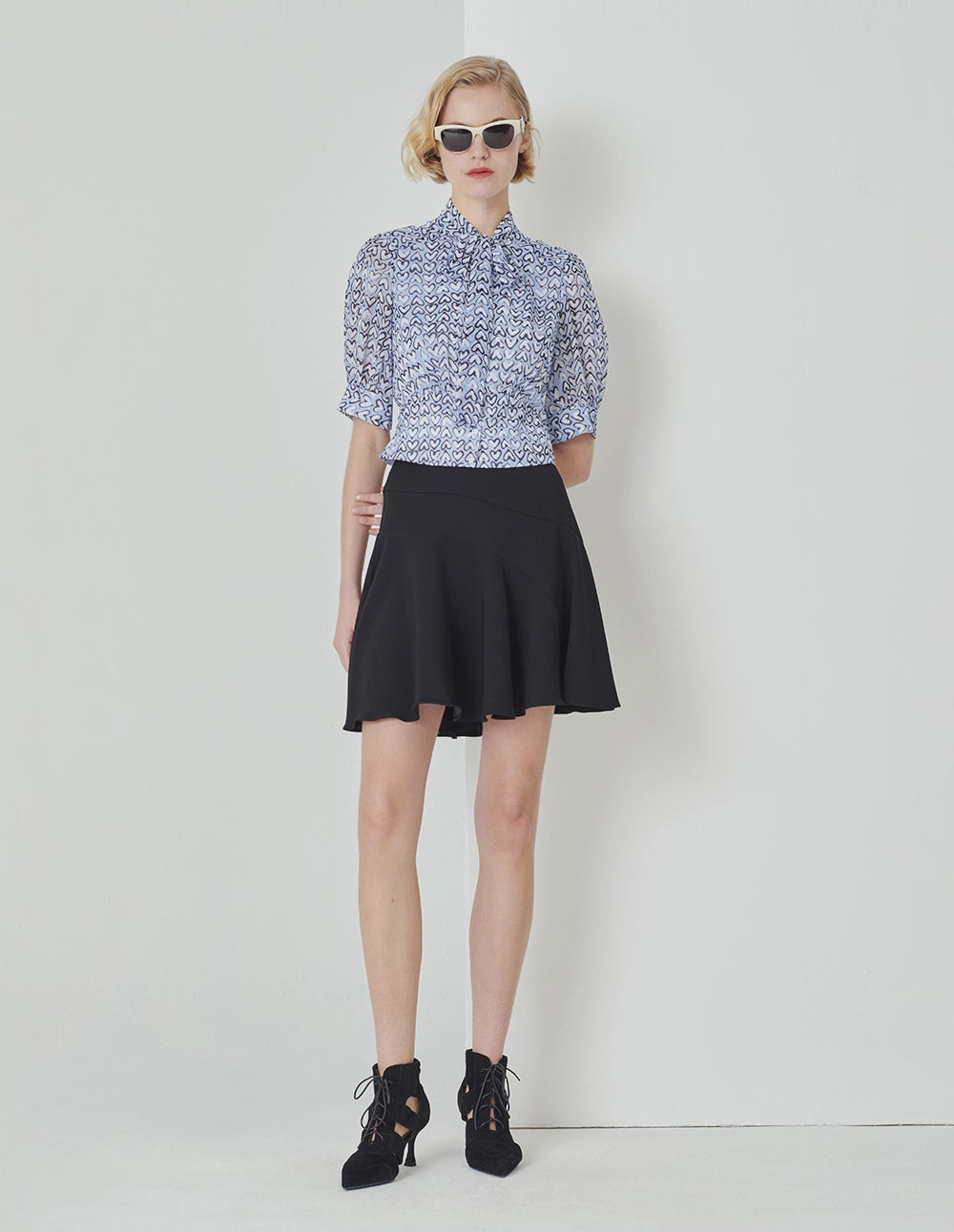 MARYLING Blue Heart-Shaped Pattern Tie Bow Print Top