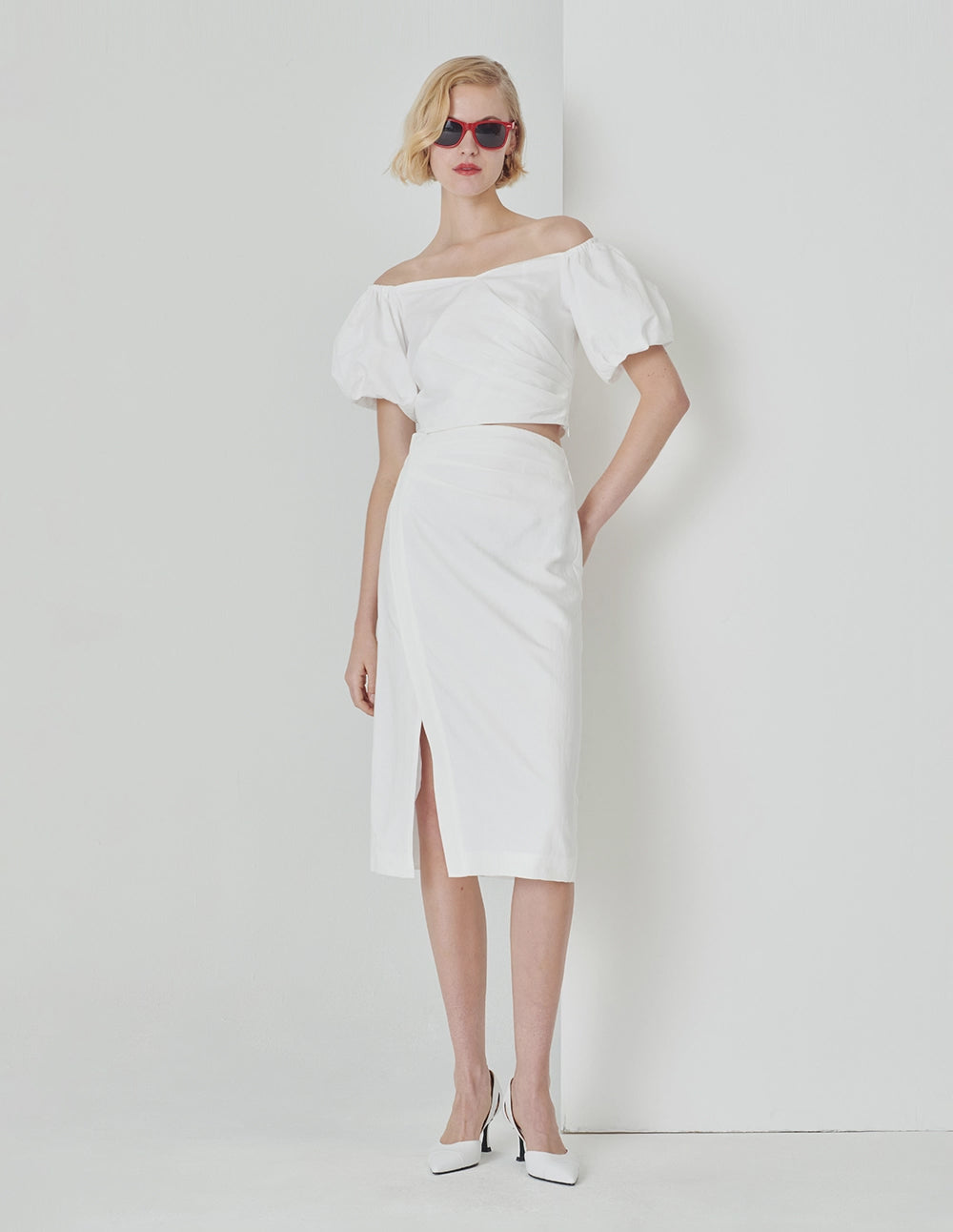 MARYLING White Puff Neck Pleated Pleated Top