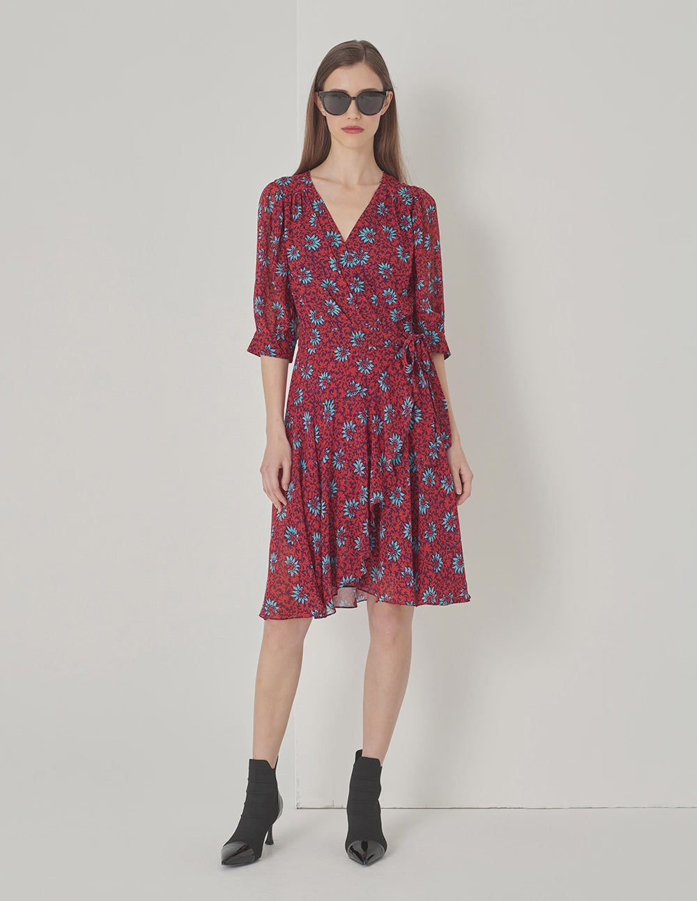 MARYLING Red Floral V-Neck Puff Sleeve Lace-Up Dress