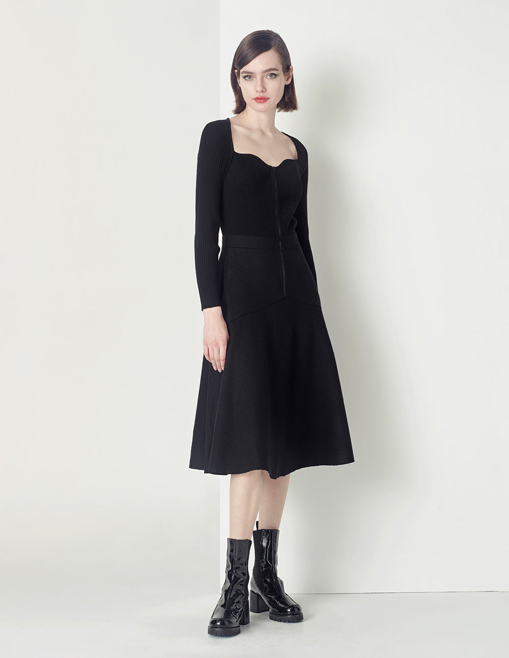 Maryling Black Slim Fit Knitted Dress