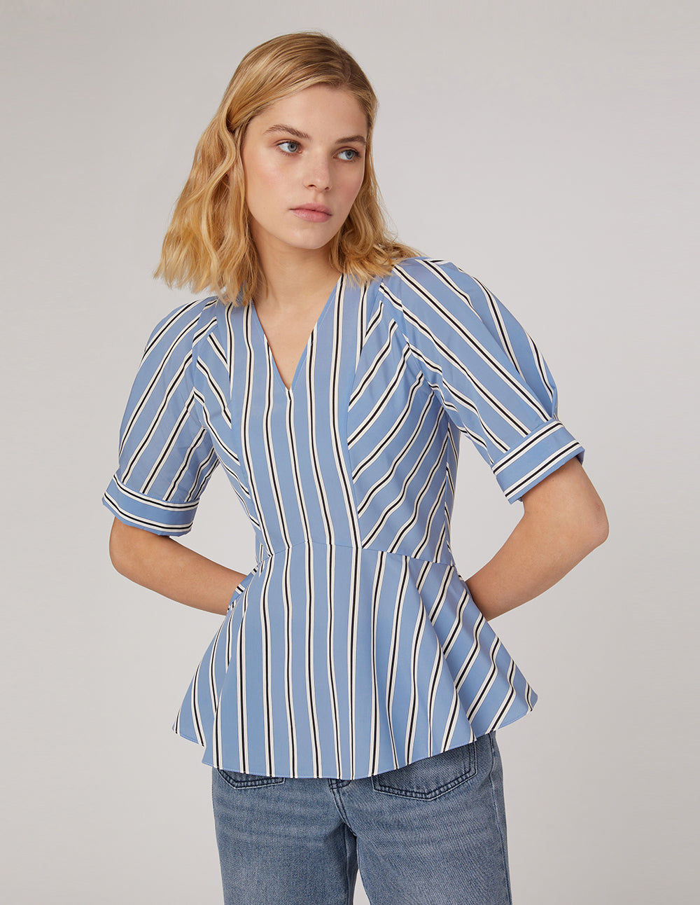 MARYLING Blue white stripes wavy hem top
