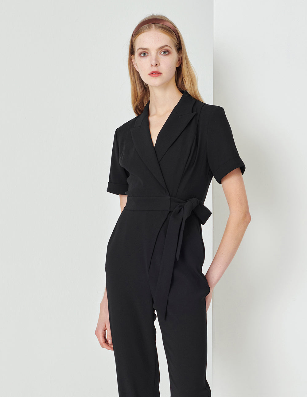 MARYLING Black Short-Sleeved Suit-Style Strap Jumpsuit
