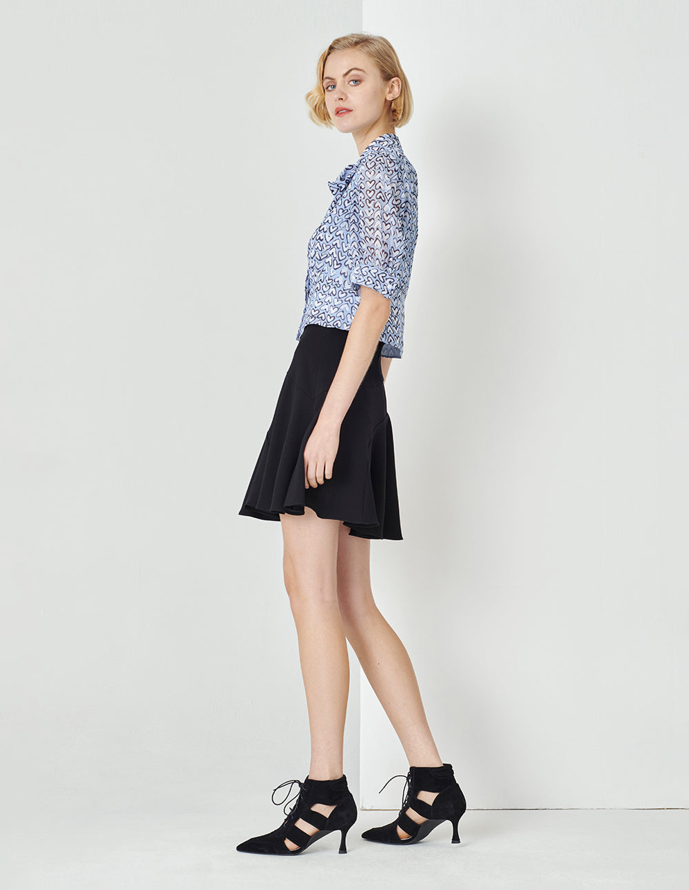 MARYLING Blue Heart-Shaped Pattern Tie Bow Print Top