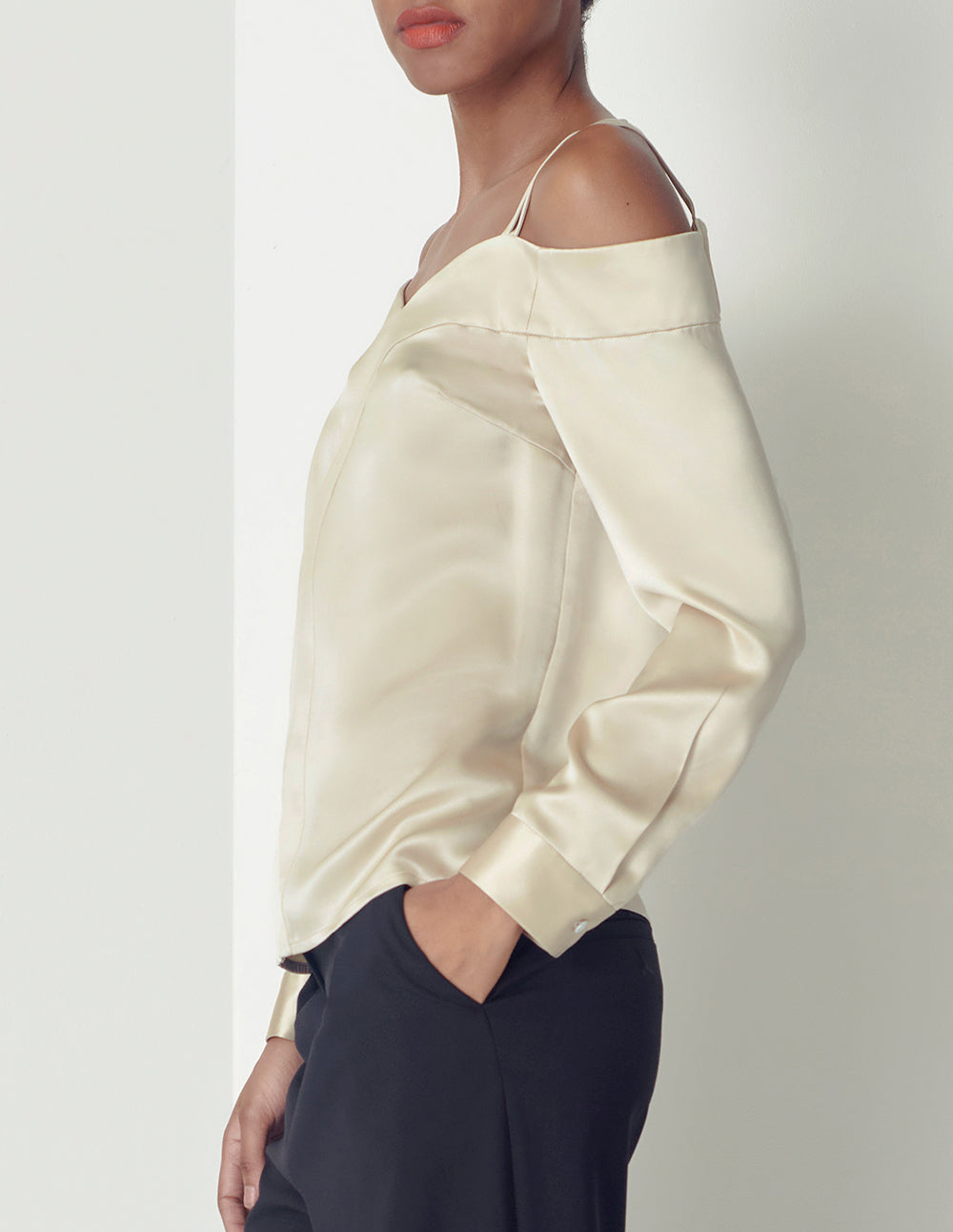 MARYLING Off-Shoulder Long Sleeves Strap Top