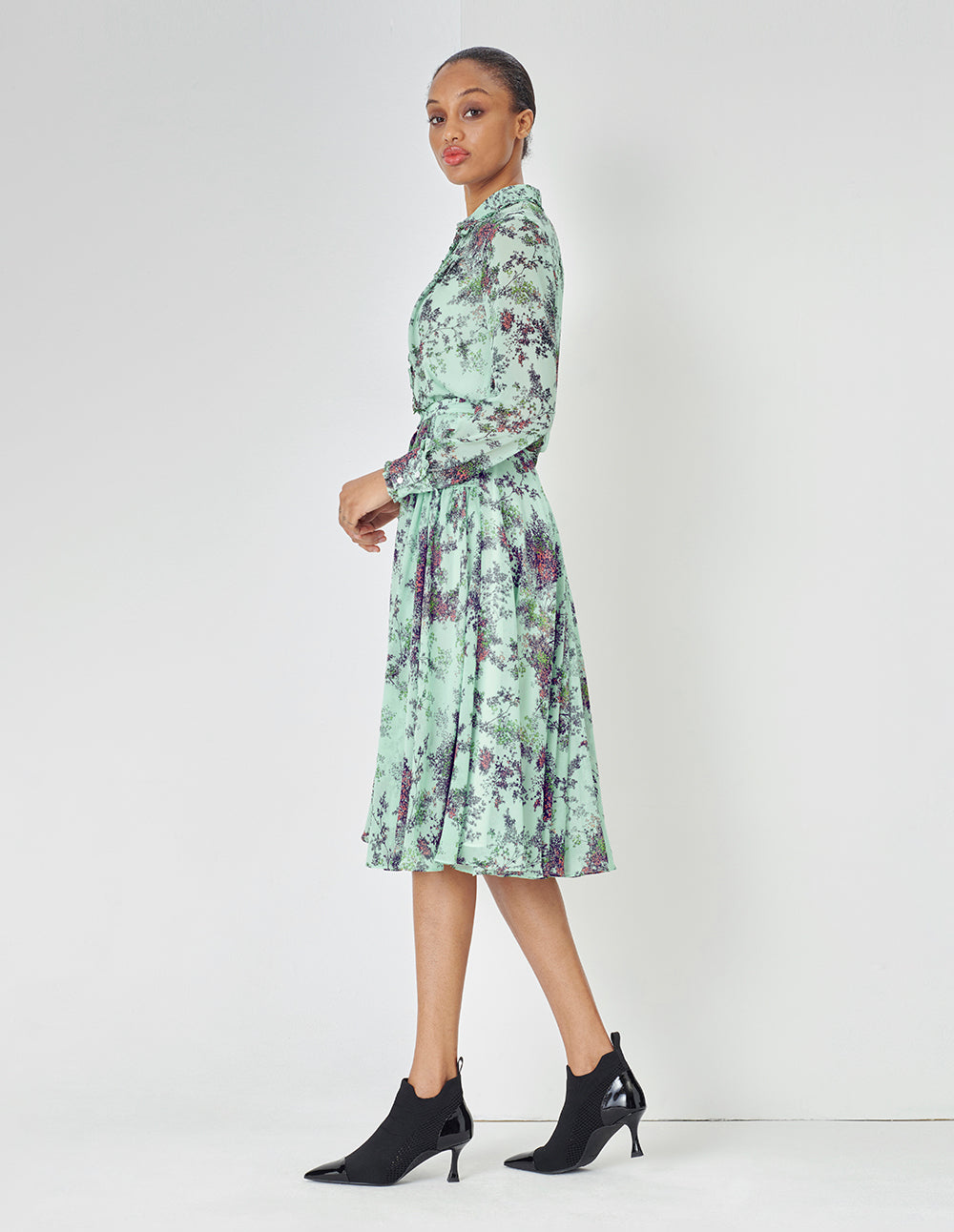MARYLING Light Green Summer Jungle Small Floral Print Skirt With Ruffle Edge