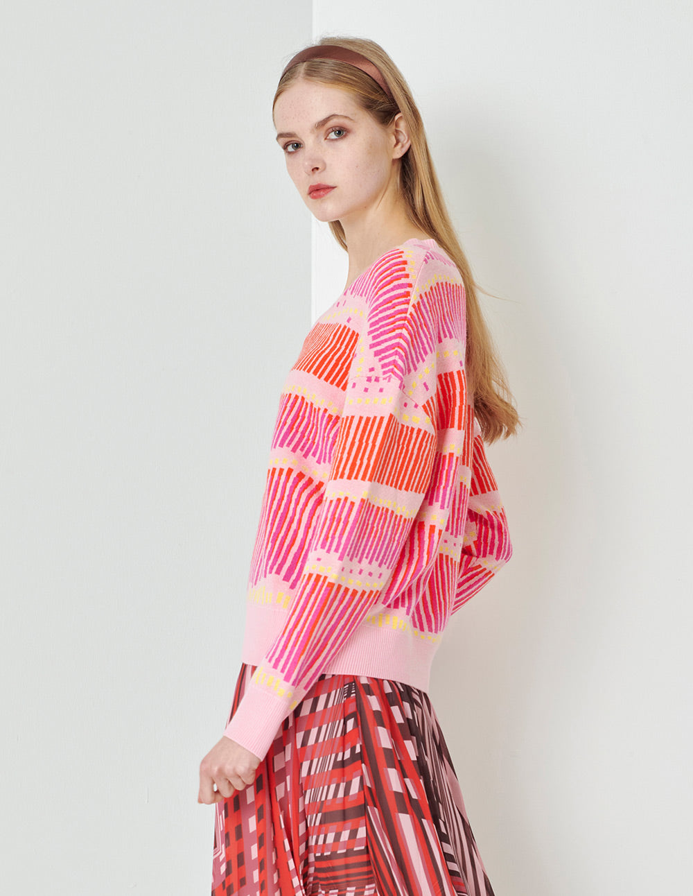 MARYLING  Strawberry Cream V-Neck Knitted Pullover