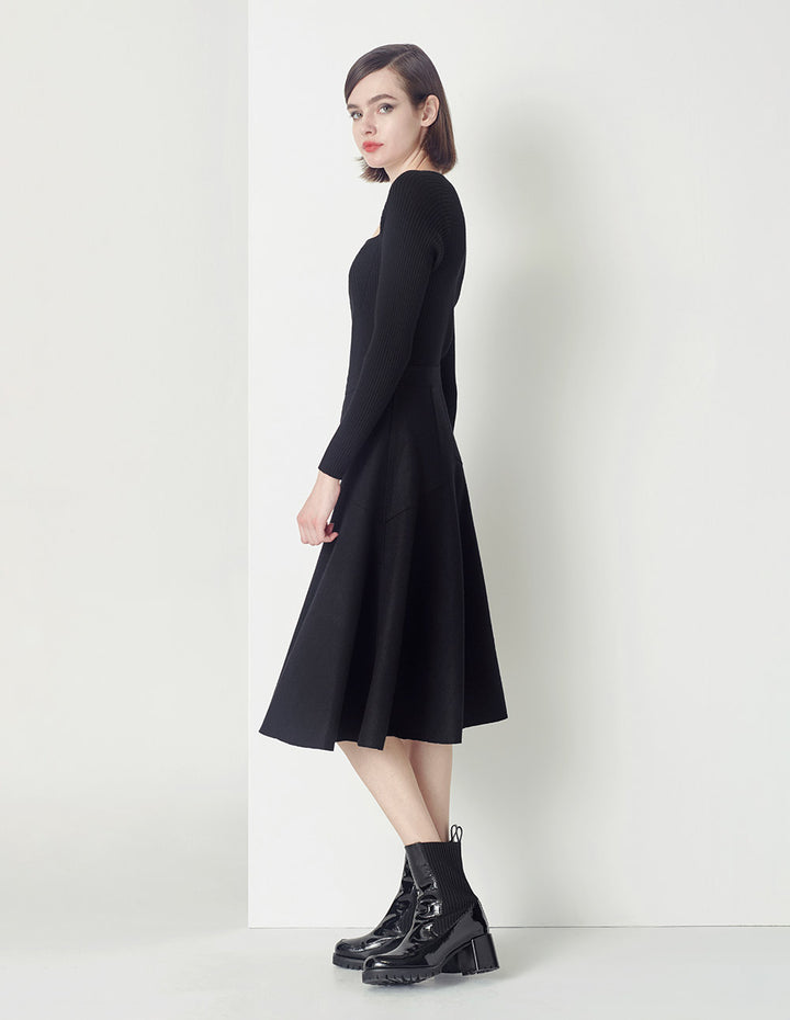 Maryling Black Slim Fit Knitted Dress