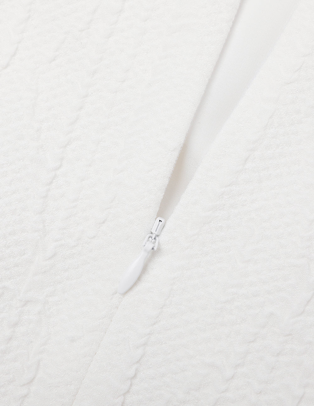 MARYLING Off-White Side Slit Pleated Mini Jacquard Skirt