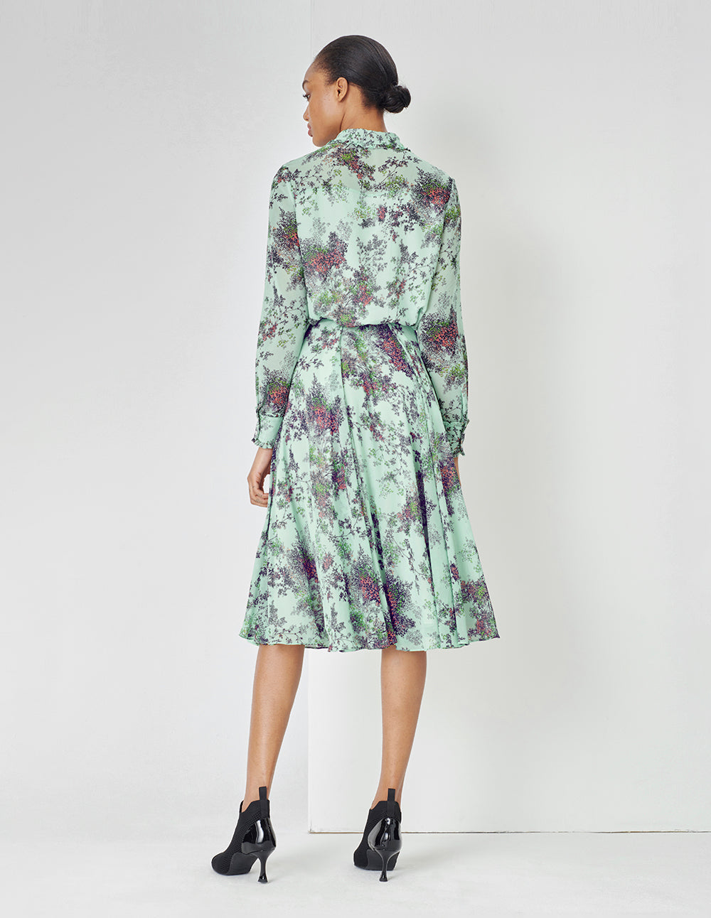 MARYLING Light Green Summer Jungle Small Floral Print Skirt With Ruffle Edge