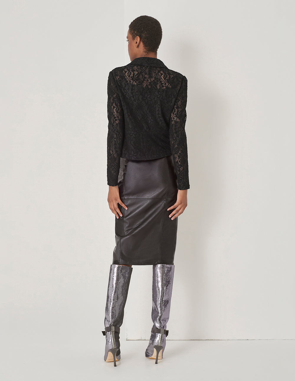 MARYLING Black V-Neck Fitted Lace Bouse