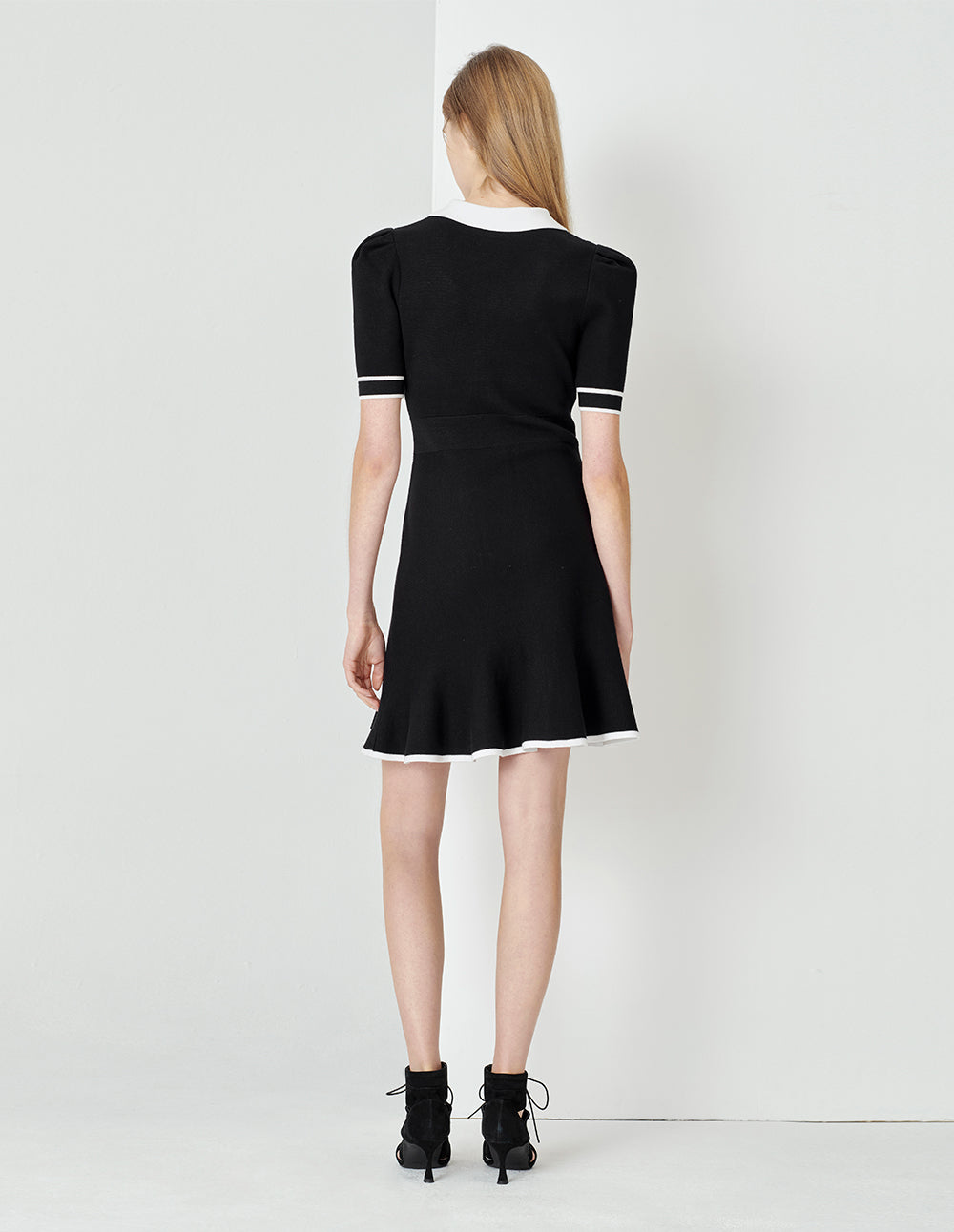 MARYLING Black And White Colour Contrast Knitted Dress