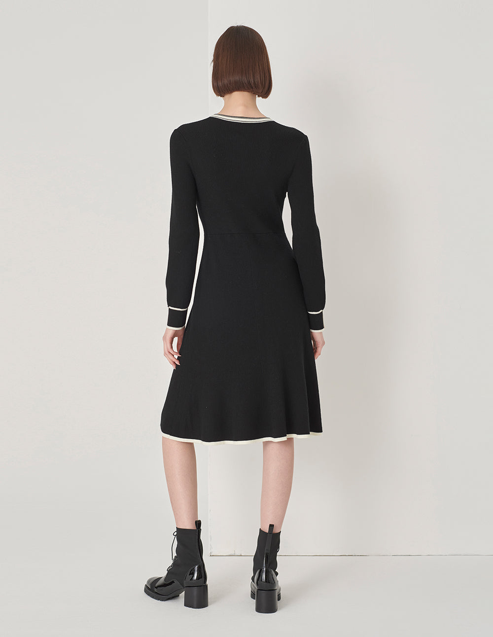 MARYLING Black And White Contrast Trim Long-Sleeved Knitted Dress