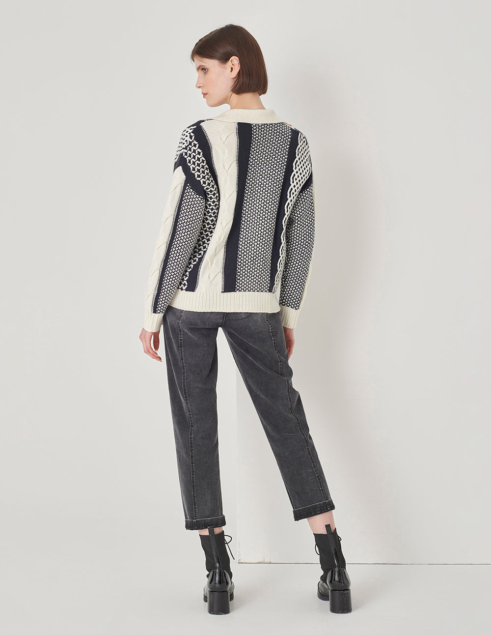 MARYLING Black And White Contrasting Design Knitted Cardigan