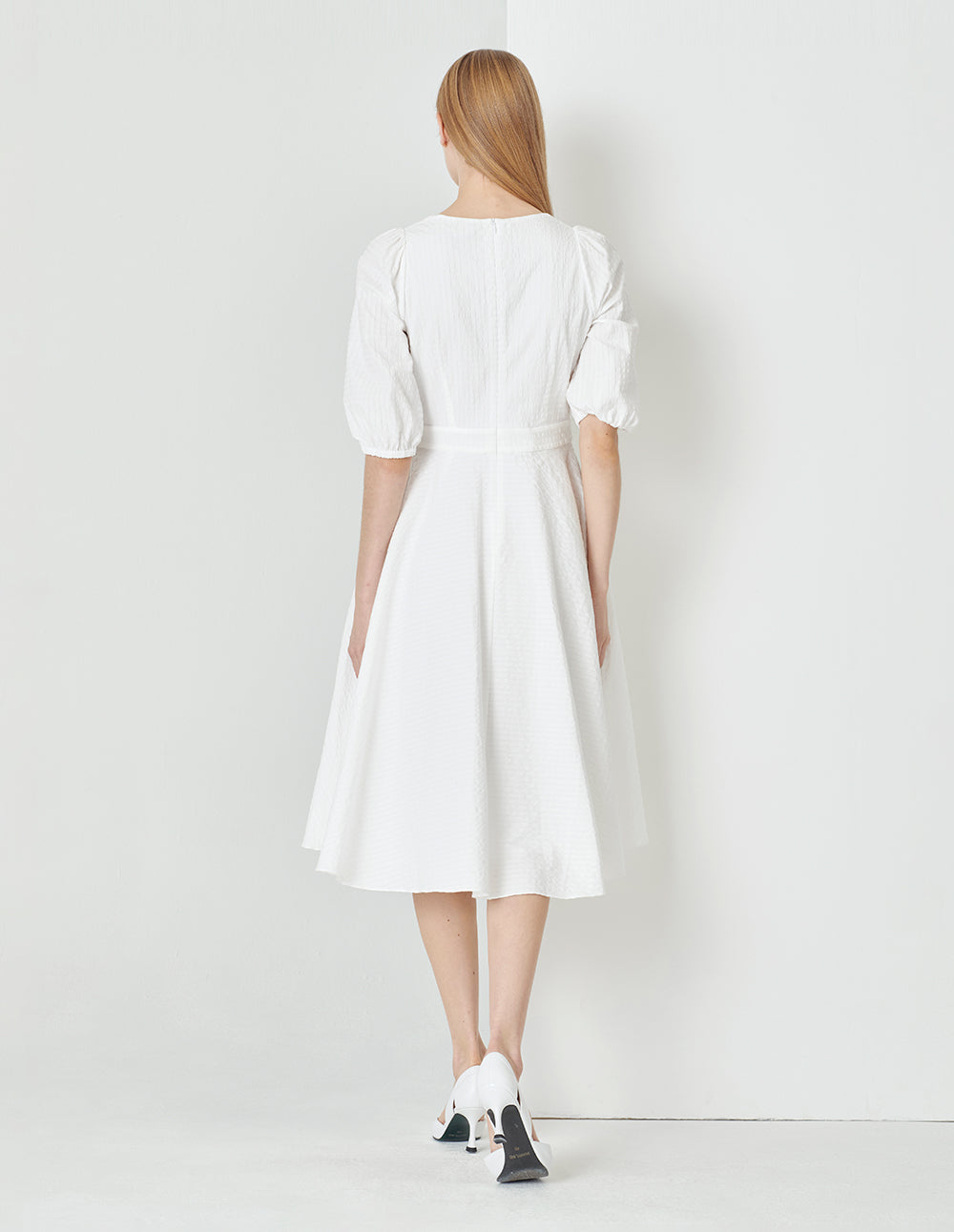 MARYLING White V-Neck Crossed Maxi Dress With Big Hem