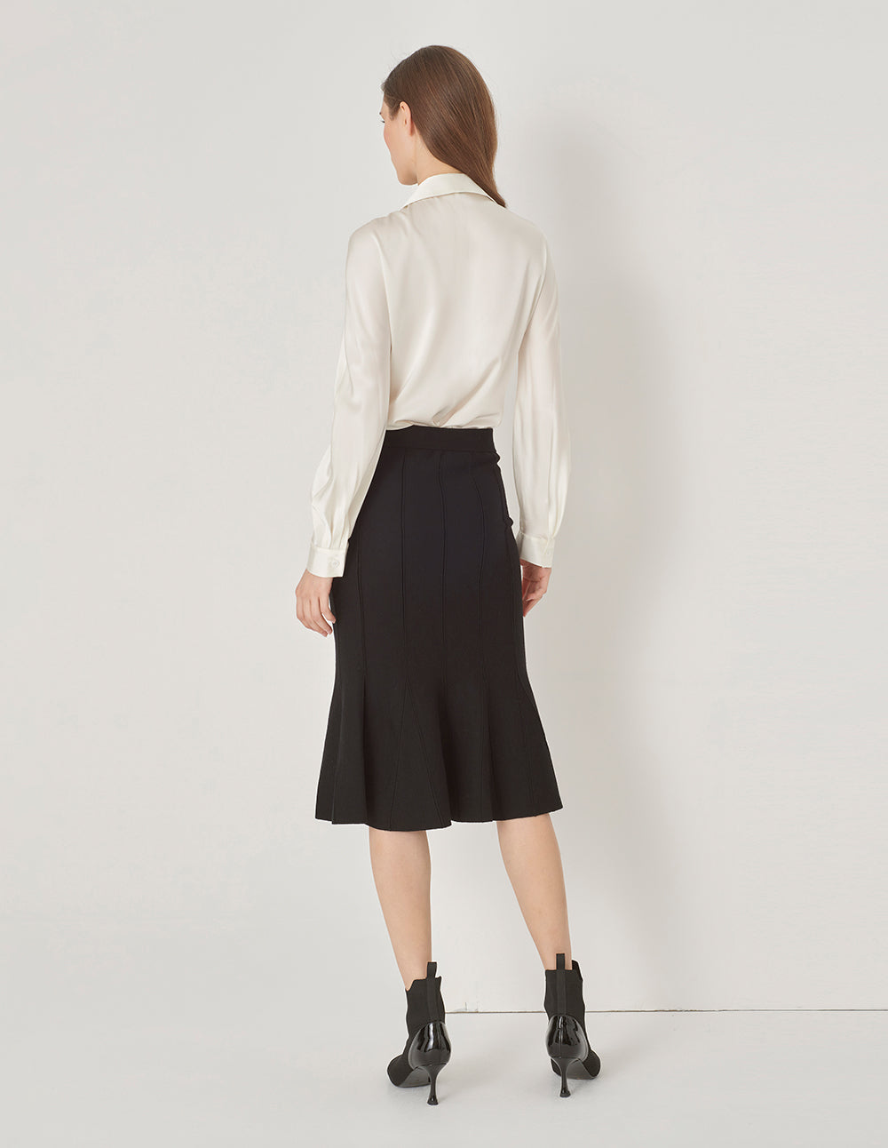 MARYLING Off-White Scissor Collar Slim Silk Shirt